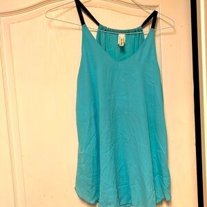 Cute, Fun Blue Top!